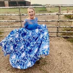 Sherri Hill prom dress